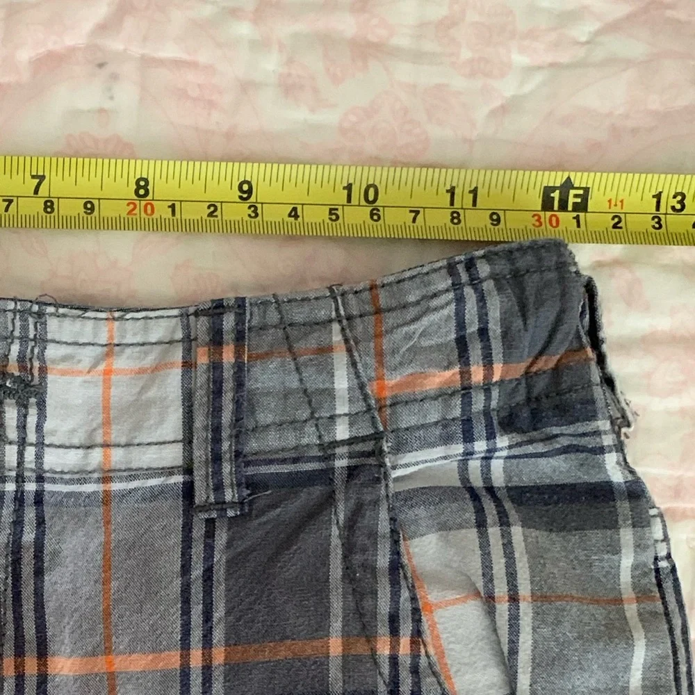 OshKosh B'Gosh Shorts Boy 7X Gray Blue Plaid Cargo Flat Front Pockets Adjustable